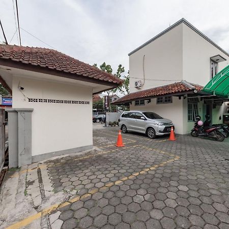 Urbanview Hotel Pondok Kurnia Cijagra Bandung Bagian luar foto