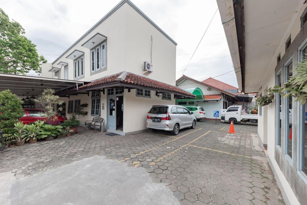 Urbanview Hotel Pondok Kurnia Cijagra Bandung Bagian luar foto